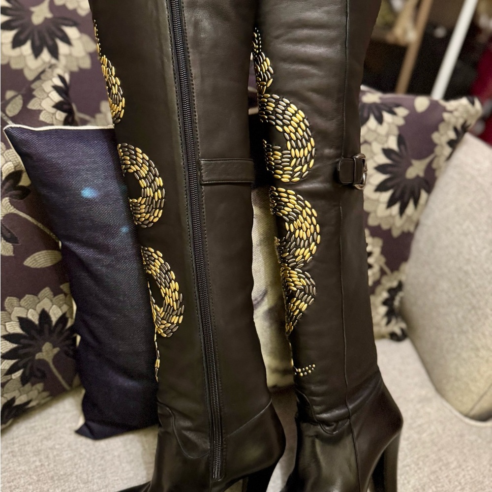 Thomas Wylde Black Leather Snake Embroidered OTK Boots — Size 6.5 - Picture 12 of 16